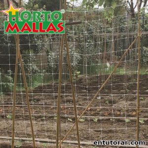 Malla tutora instalada en campos de cultivo